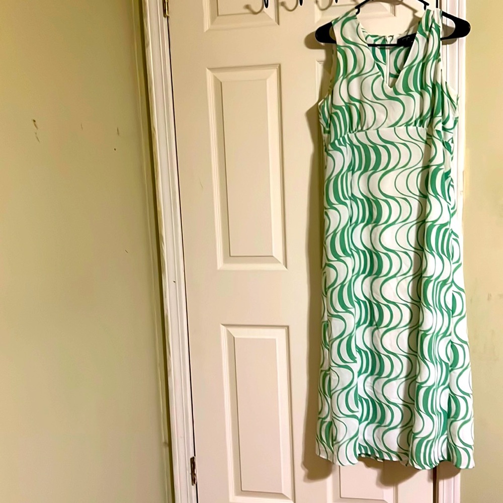 Josephine sleeveless maxi dress for women with built in lining. Size 10